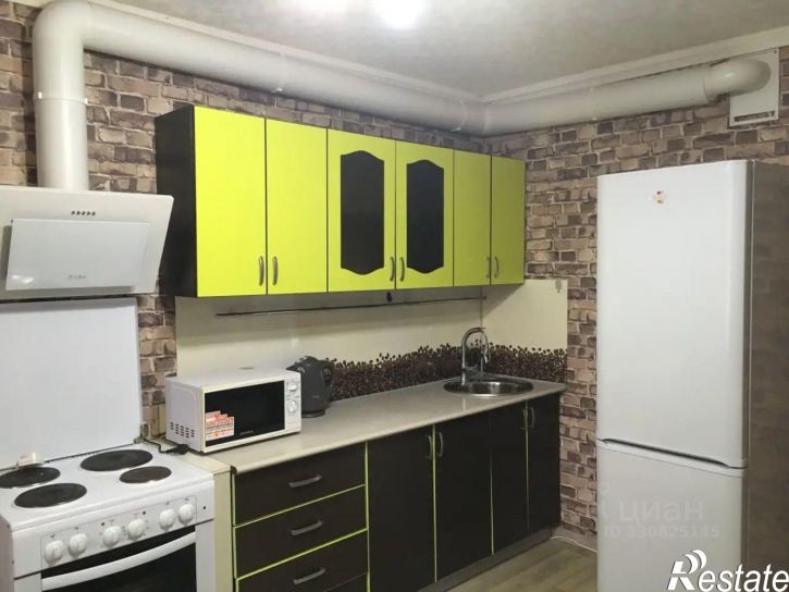 3-комн квартира улица Героя Аверкиева, 4,  д. 4