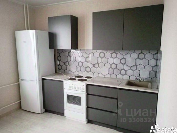1-комн квартира ул им. генерал-лейтенанта Александра Сапрунова, 37 1,  д. 37 1,  к. 1