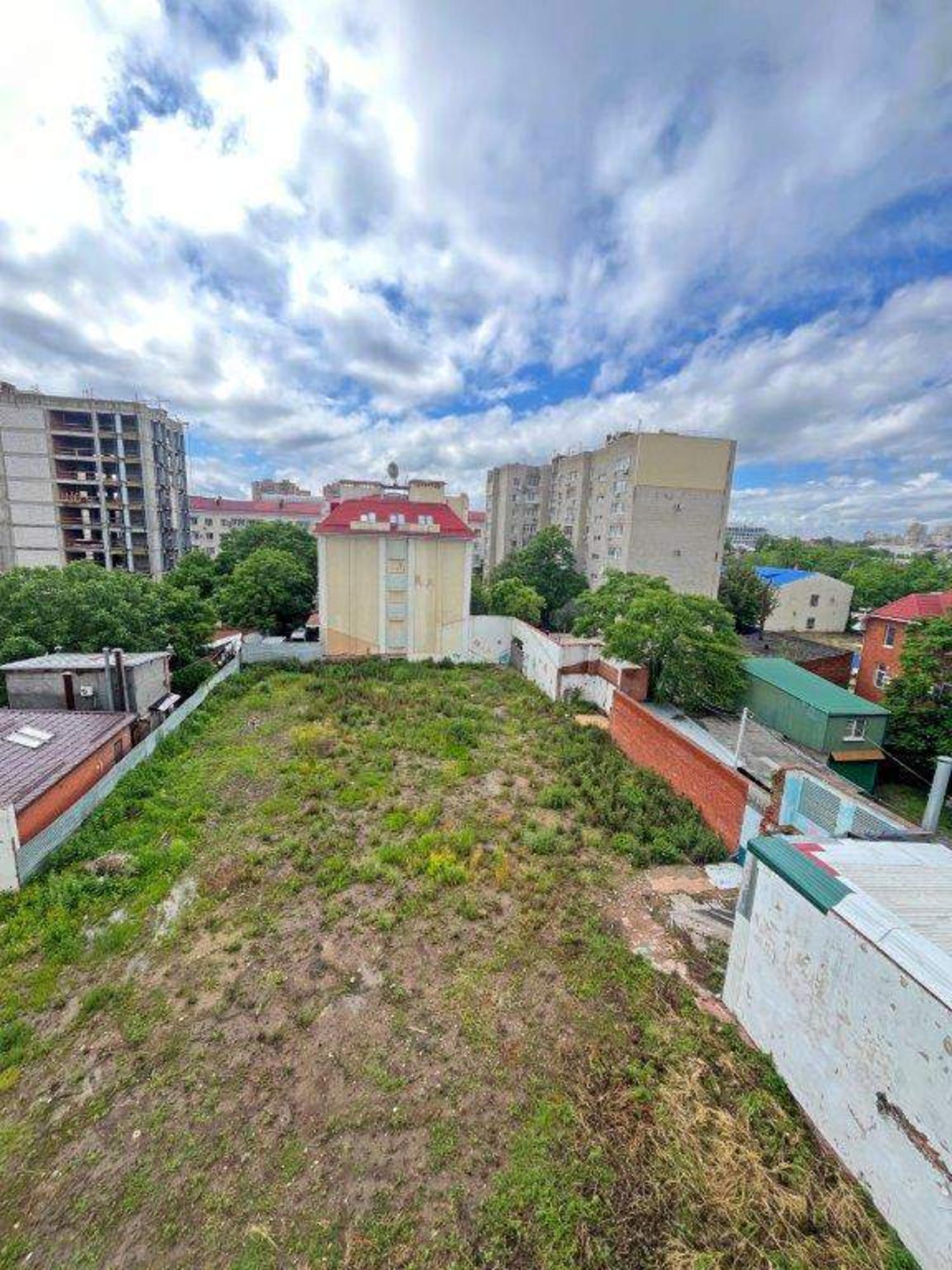 Купить землю, земельный участок за 180 000 000 рублей на Коммунаров улица
