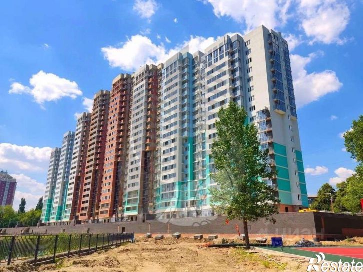 3-комн квартира в новом доме улица Селезнёва, 104/1,  д. 104/1
