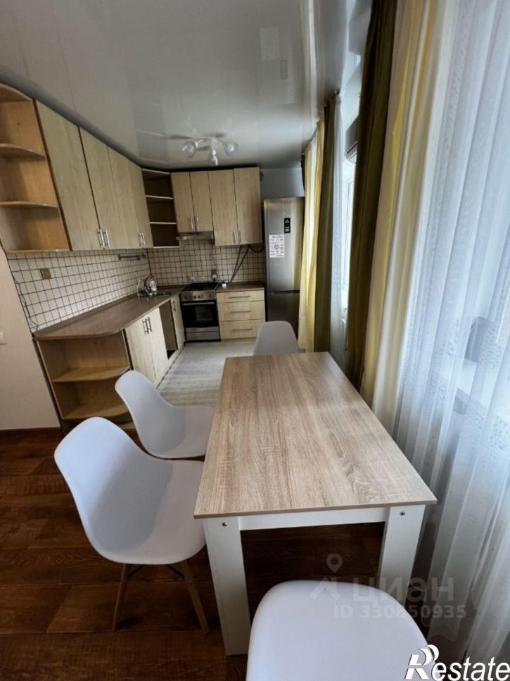 3-комн квартира ул им. Стасова, 21,  д. 21
