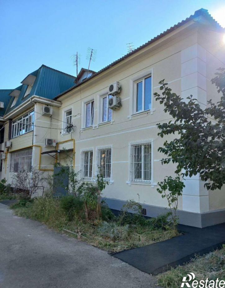 3-комн квартира Индустриальная улица, 42,  д. 42