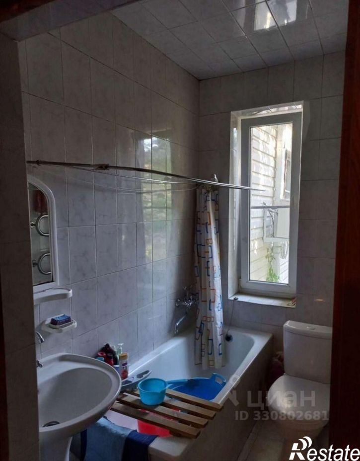3-комн квартира Индустриальная улица, 42,  д. 42