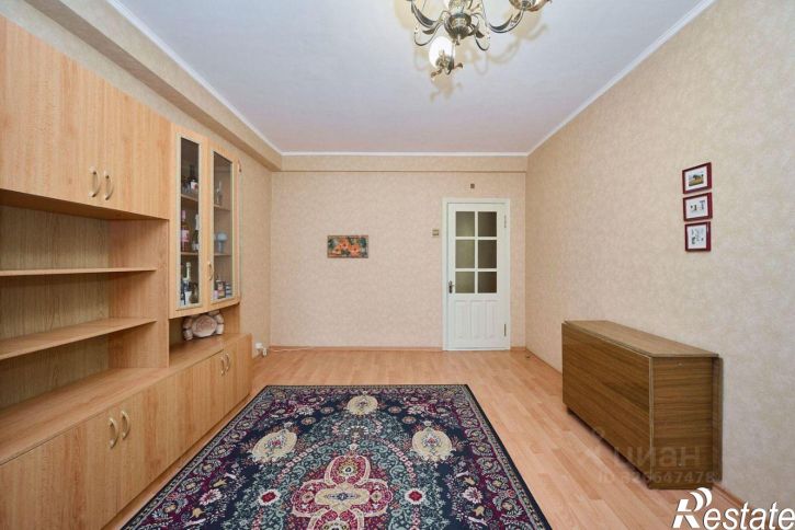 3-комн квартира проспект Чекистов, 42,  д. 42