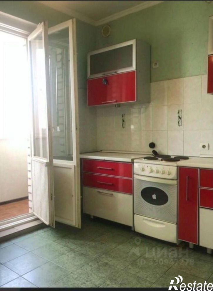 1-комн квартира пр-кт Чекистов, 42,  д. 42
