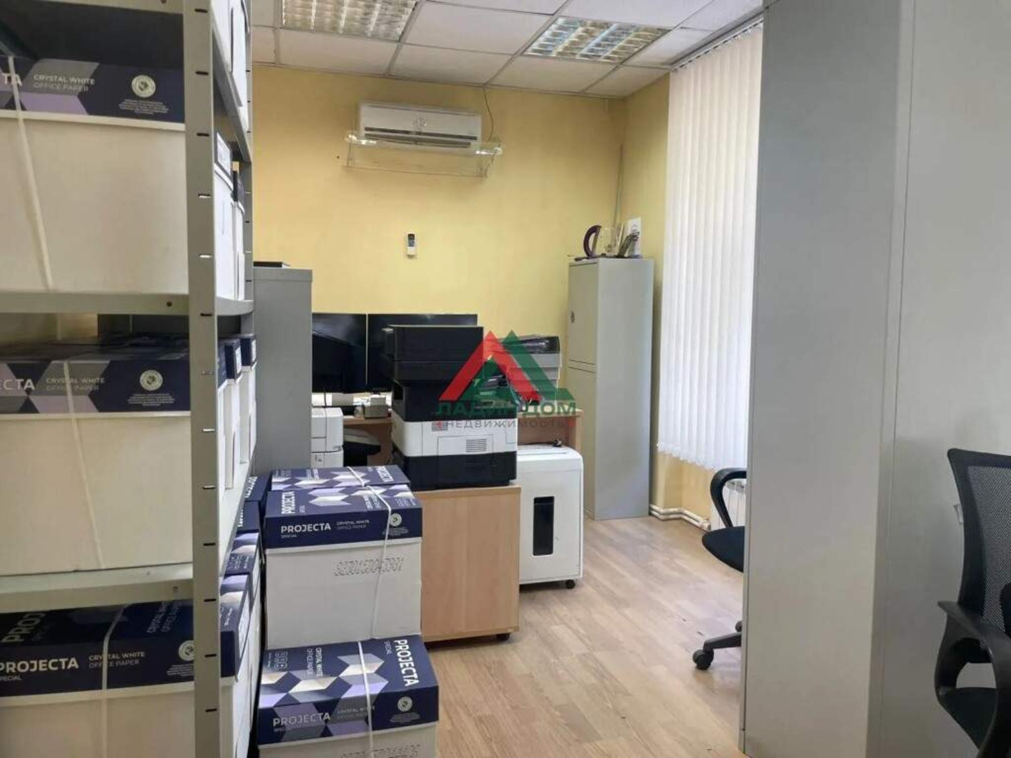 Купить торговое помещение за 73 000 000 рублей на Рашпилевская улица, д.89