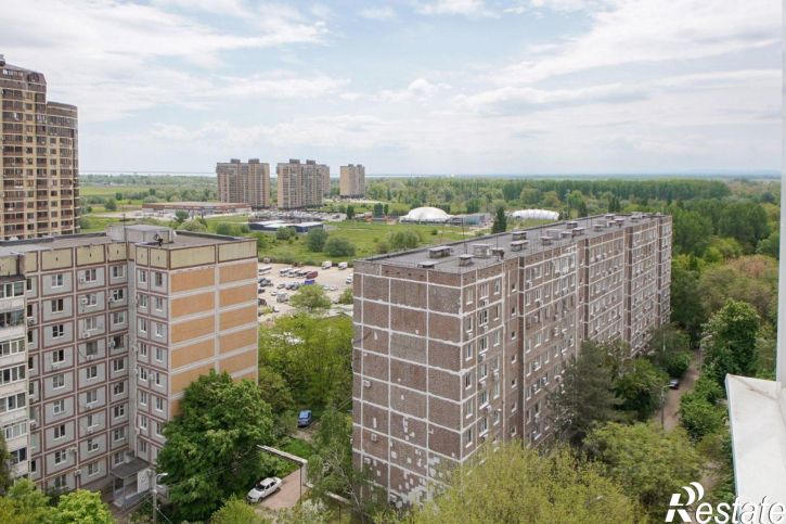 3-комн квартира ул Гидростроителей, 40,  д. 40