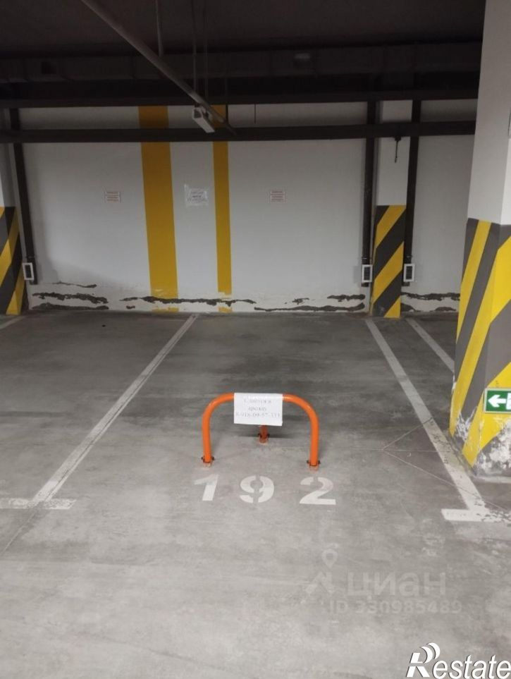 Гараж/парковка улица Мачуги, 166А к2,  д. 166А к2