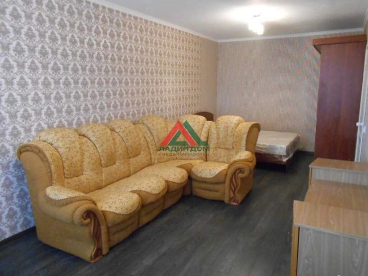 1-комн квартира им. 40-летия Победы улица, д.101