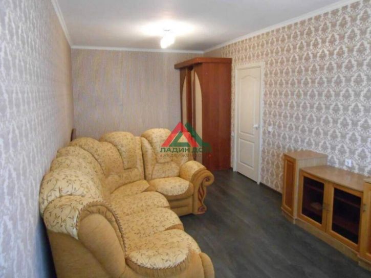 1-комн квартира им. 40-летия Победы улица, д.101