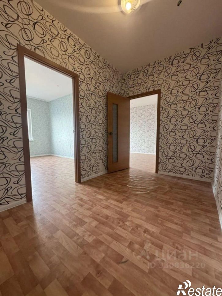 2-комн квартира ул им. Александра Покрышкина, 4/4,  д. 4/4