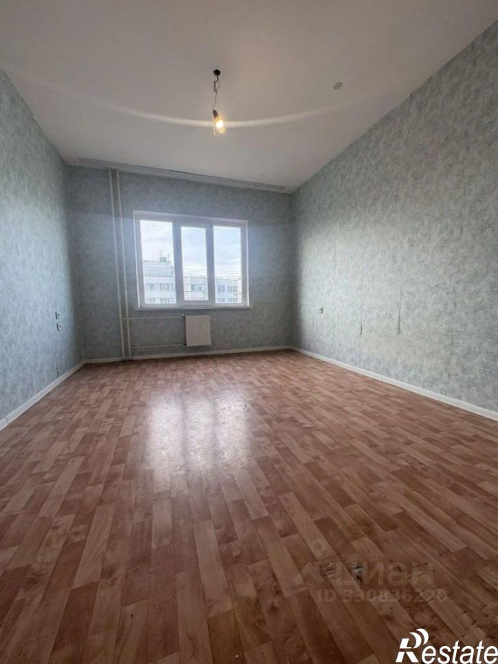 2-комн квартира ул им. Александра Покрышкина, 4/4,  д. 4/4