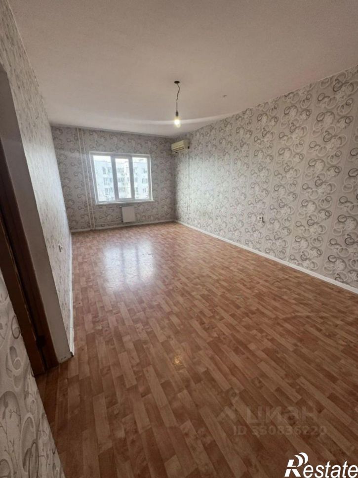 2-комн квартира ул им. Александра Покрышкина, 4/4,  д. 4/4
