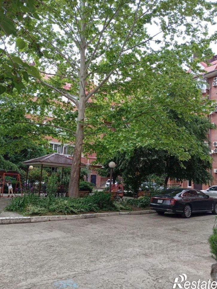 3-комн квартира улица Яна Полуяна, 17,  д. 17