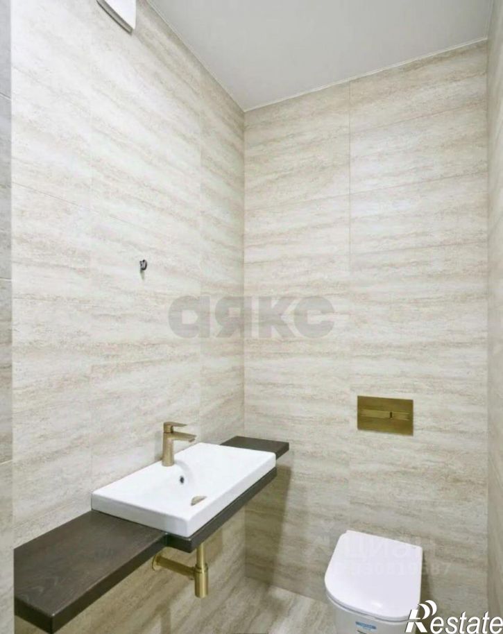 2-комн квартира Гаражная улица, 104,  д. 104