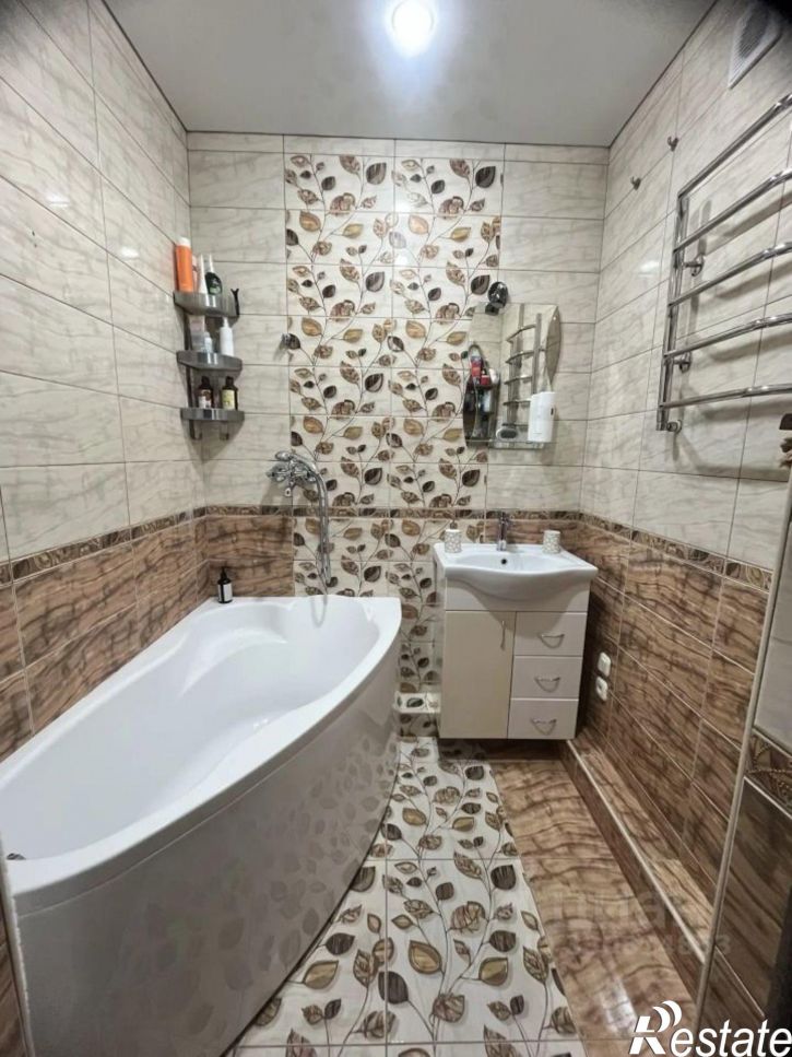 2-комн квартира улица имени Сергея Есенина, 108/9 литА,  д. 108/9 литА