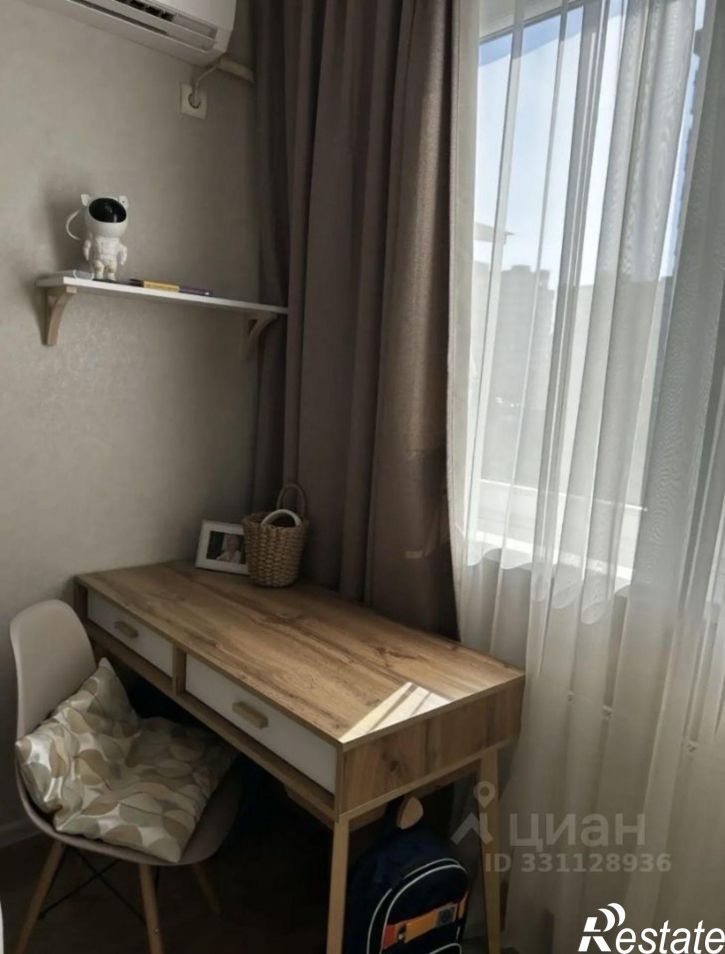 1-комн квартира ул им. 40-летия Победы, 135,  д. 135
