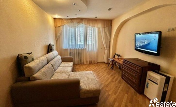 2-комн квартира улица 70 лет Октября, 17,  д. 17