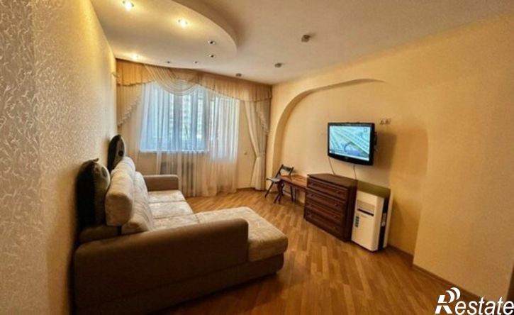 2-комн квартира улица 70 лет Октября, 17,  д. 17
