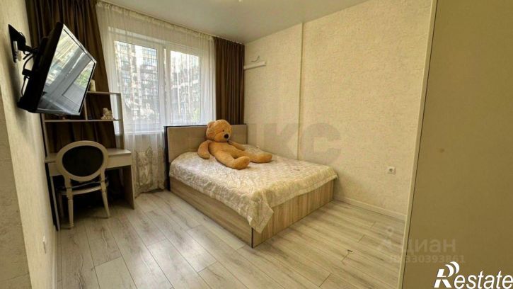 2-комн квартира Семигорская улица, 18,  д. 18