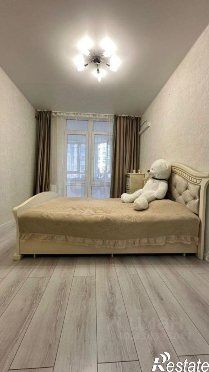 2-комн квартира Семигорская улица, 18,  д. 18