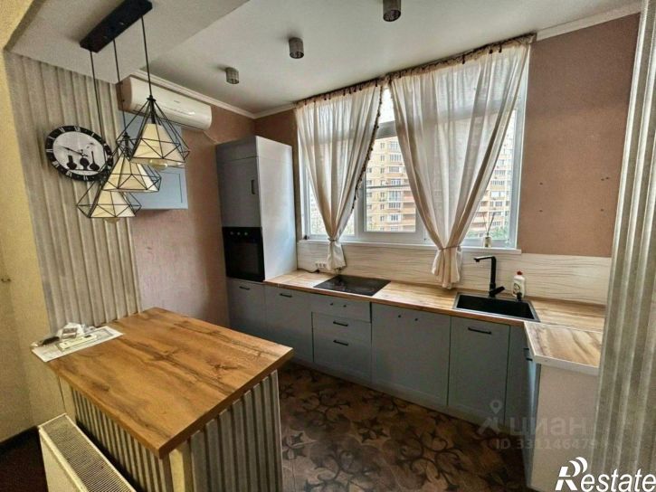 3-комн квартира ул им. 70-летия Октября, 1/1,  д. 1/1