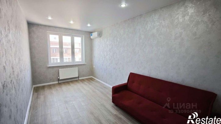 1-комн квартира ул им. Комарова В.М., 21Б,  д. 21Б