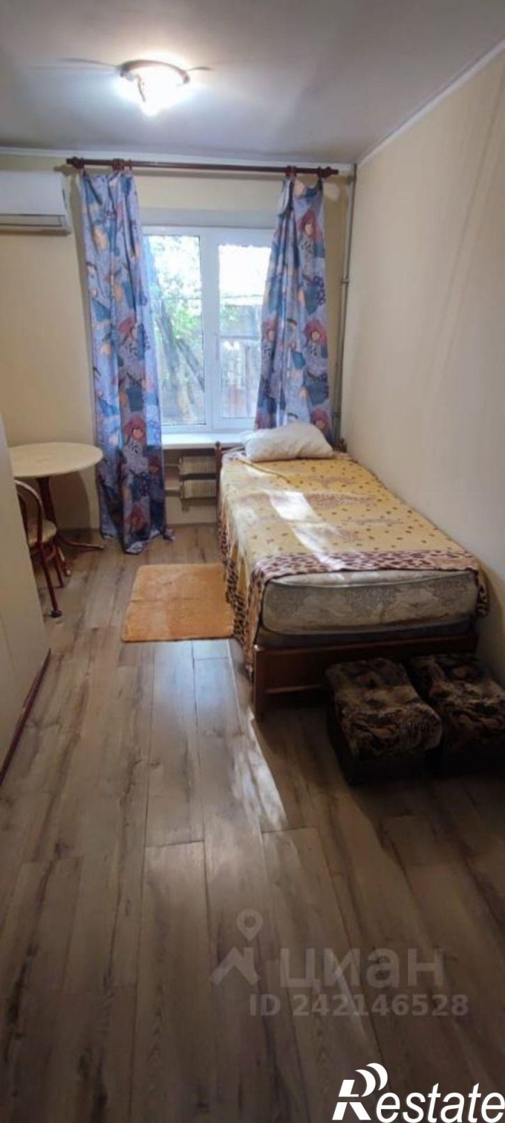 Комната Тихорецкая улица, 9,  д. 9