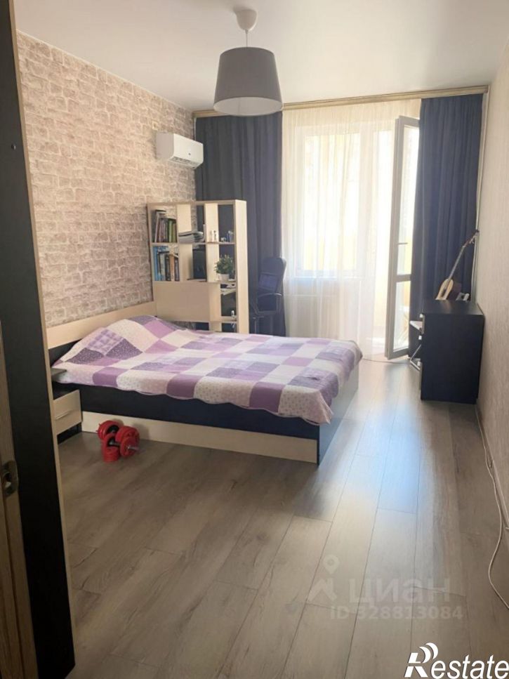 2-комн квартира ул им. Героя Яцкова И.В., 1/10,  д. 1/10