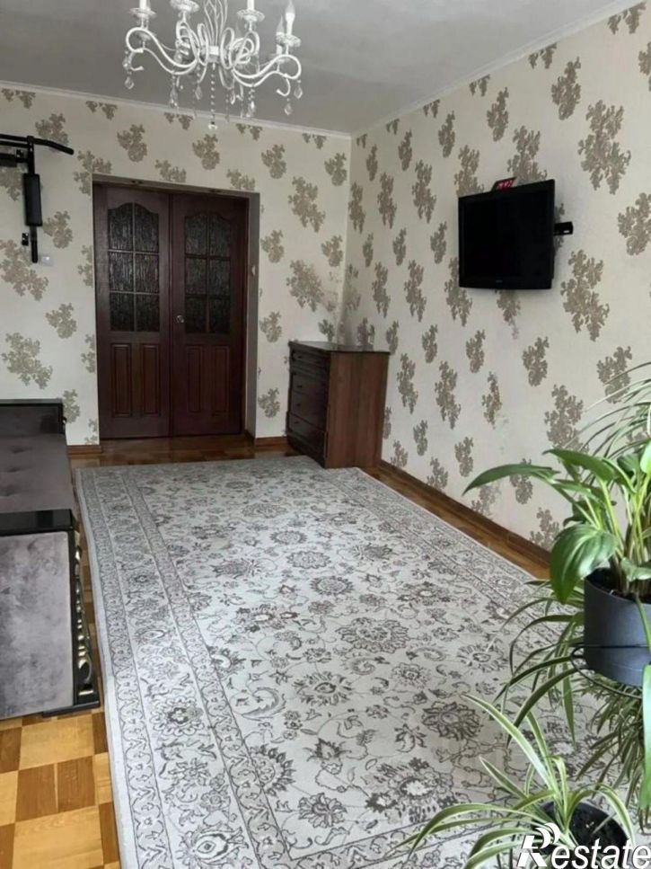 2-комн квартира пр-кт Чекистов, 33/1,  д. 33/1