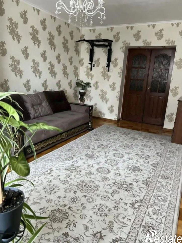 2-комн квартира пр-кт Чекистов, 33/1,  д. 33/1