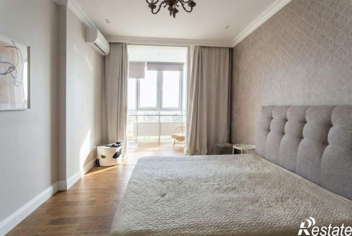 3-комн квартира улица Кубанская Набережная, 37,  д. 37