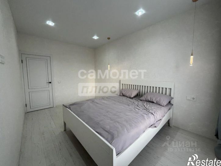 2-комн квартира ул им. Героя Георгия Бочарникова, 14,  д. 14
