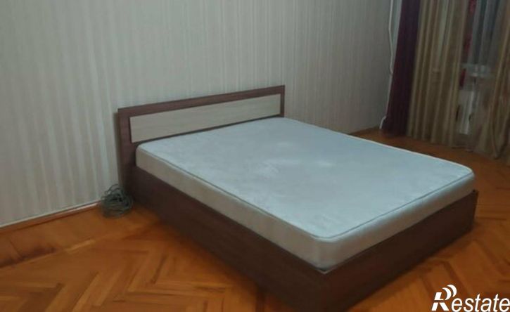 1-комн квартира ул им. 70-летия Октября, 12/1,  д. 12/1