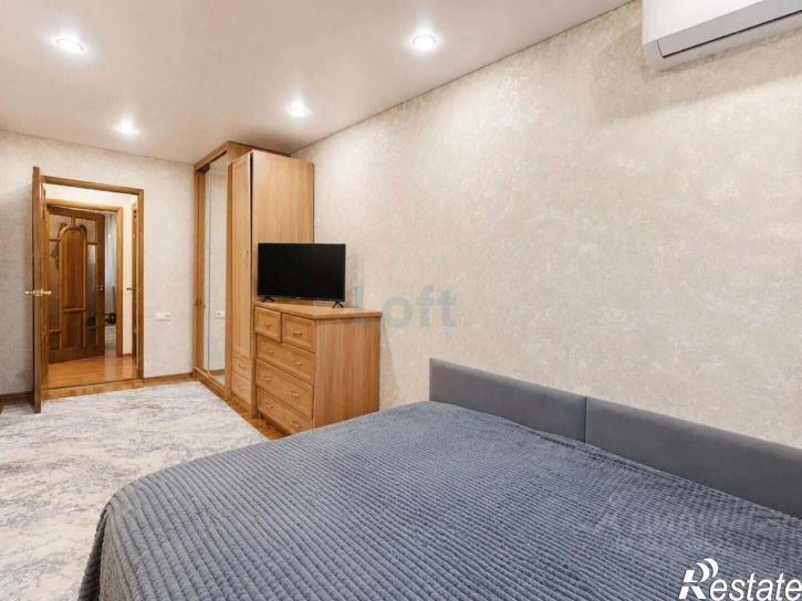 3-комн квартира ул Офицерская, 50,  д. 50