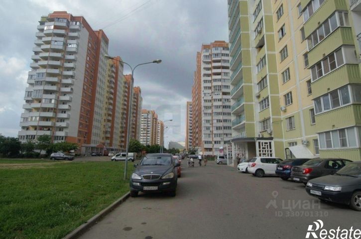 3-комн квартира ул им. Академика Лукьяненко П.П., 107,  д. 107