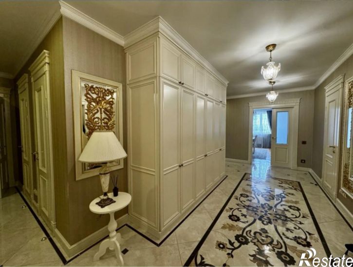 3-комн квартира улица Гагарина, 232,  д. 232