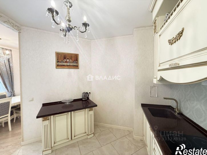 3-комн квартира ул Артезианская, 8,  д. 8