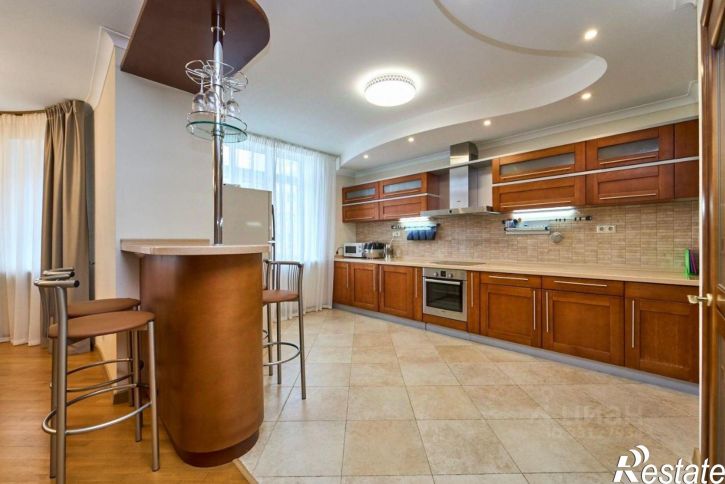 5-комн квартира улица Атарбекова, 5,  д. 5