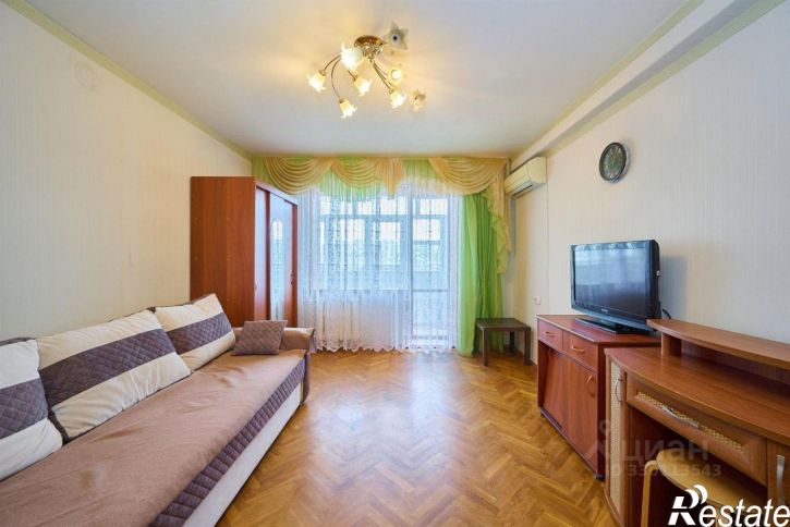 2-комн квартира пр-кт Чекистов, 16,  д. 16
