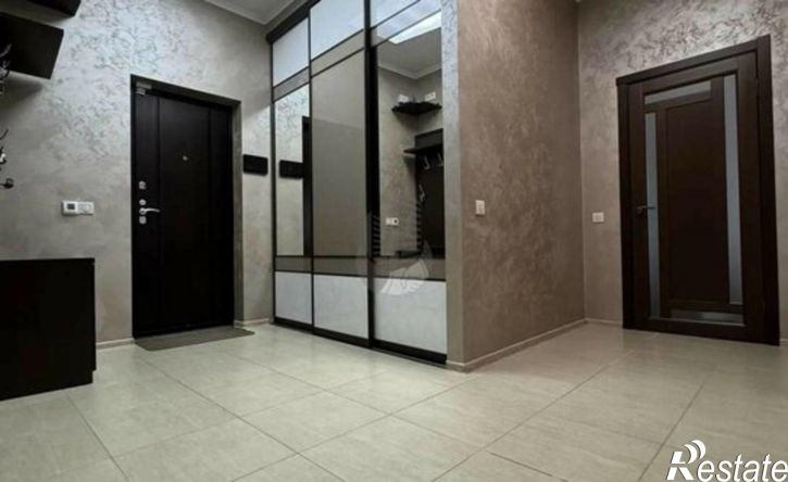 3-комн квартира б-р им. Клары Лучко, 10,  д. 10