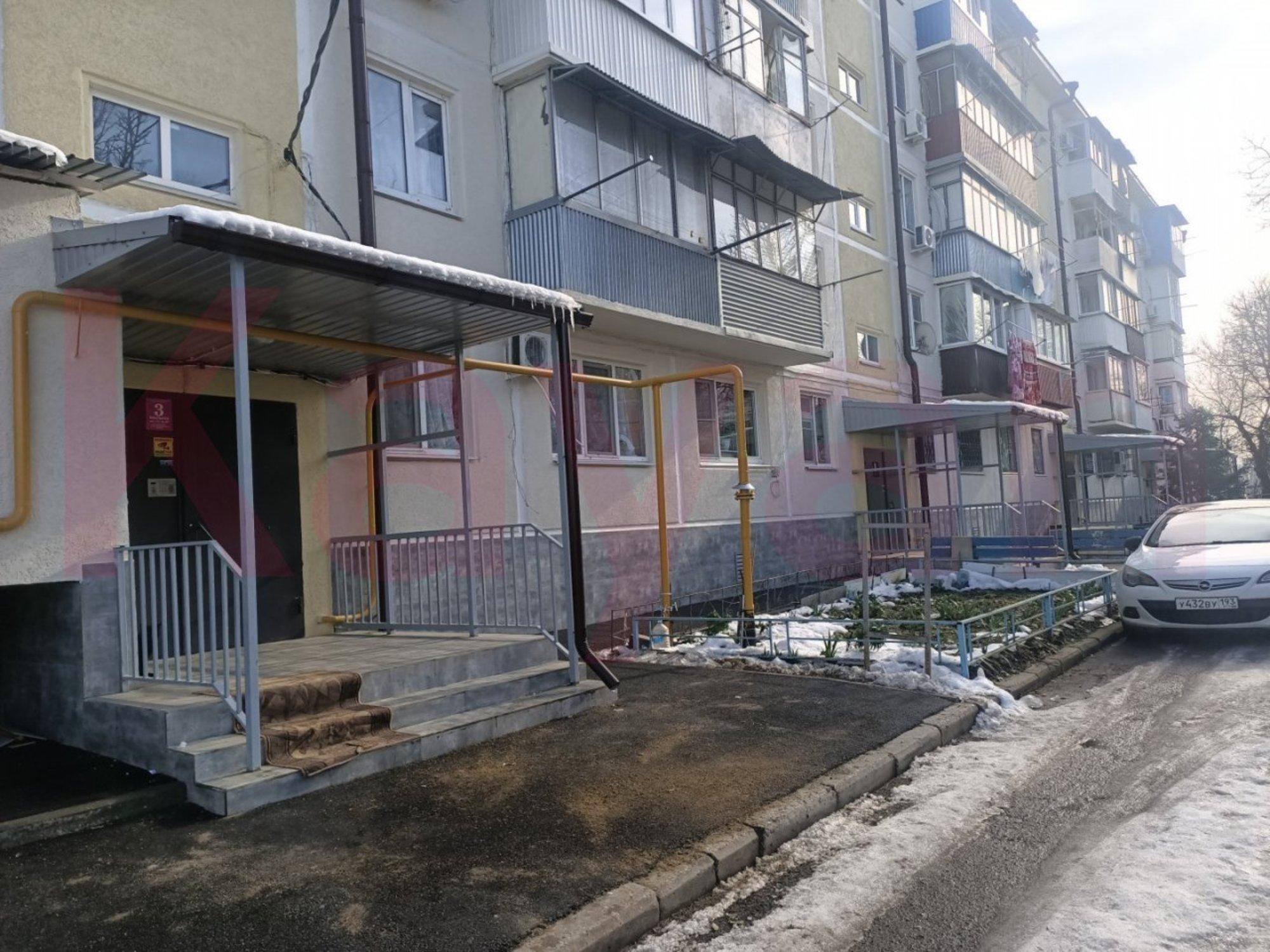 Купить квартиру за 5 000 000 рублей на Молодежная ул.