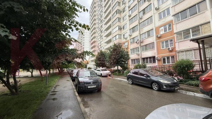 2-комн квартира им. Генерала Трошева ул.