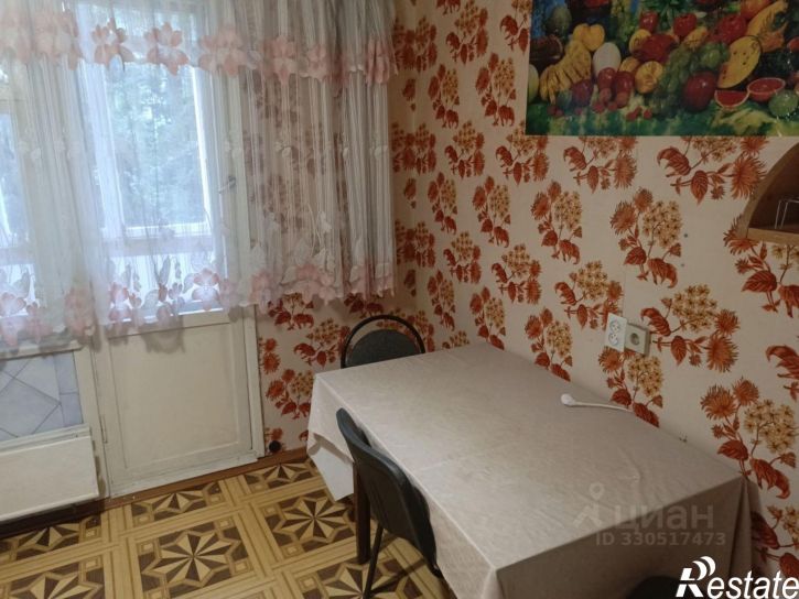 2-комн квартира улица 40 лет Победы, 35/2,  д. 35/2