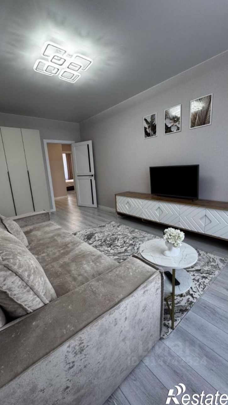 2-комн квартира ул им. генерала Корнилова, 14,  д. 14