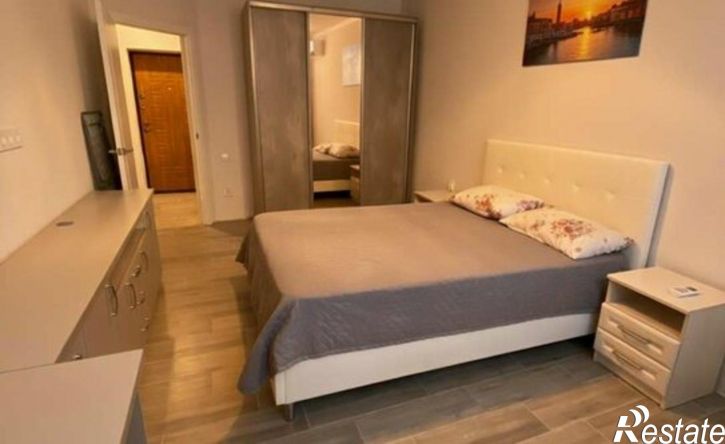 2-комн квартира улица Генерала Петрова, 33,  д. 33