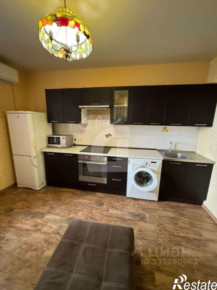 1-комн квартира Российская улица, 72/1 к1,  д. 72/1 к1