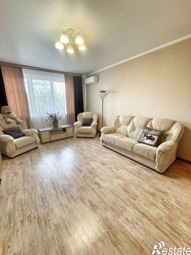 3-комн квартира улица Автолюбителей, 52/5,  д. 52/5