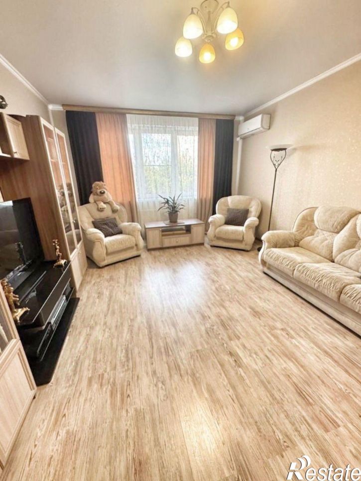 3-комн квартира улица Автолюбителей, 52/5,  д. 52/5