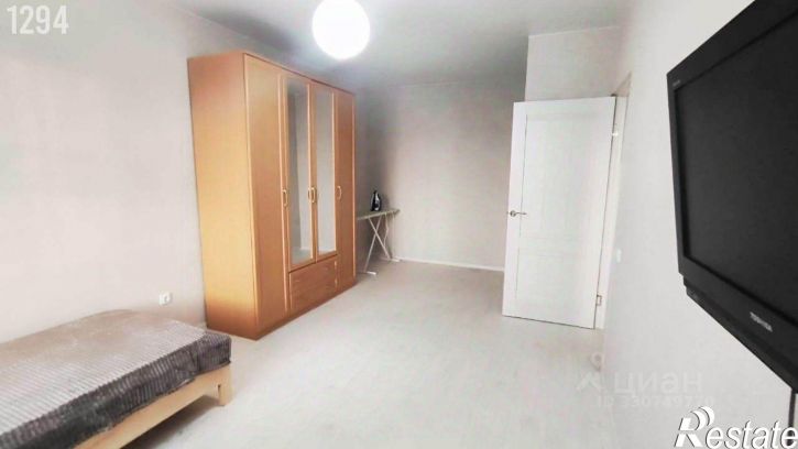 1-комн квартира ул им. генерал-лейтенанта Александра Сапрунова, 13,  д. 13